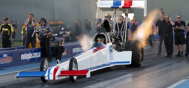 Photos from Fridays Top Fuel Drags 2nd December 2011 Are now online!